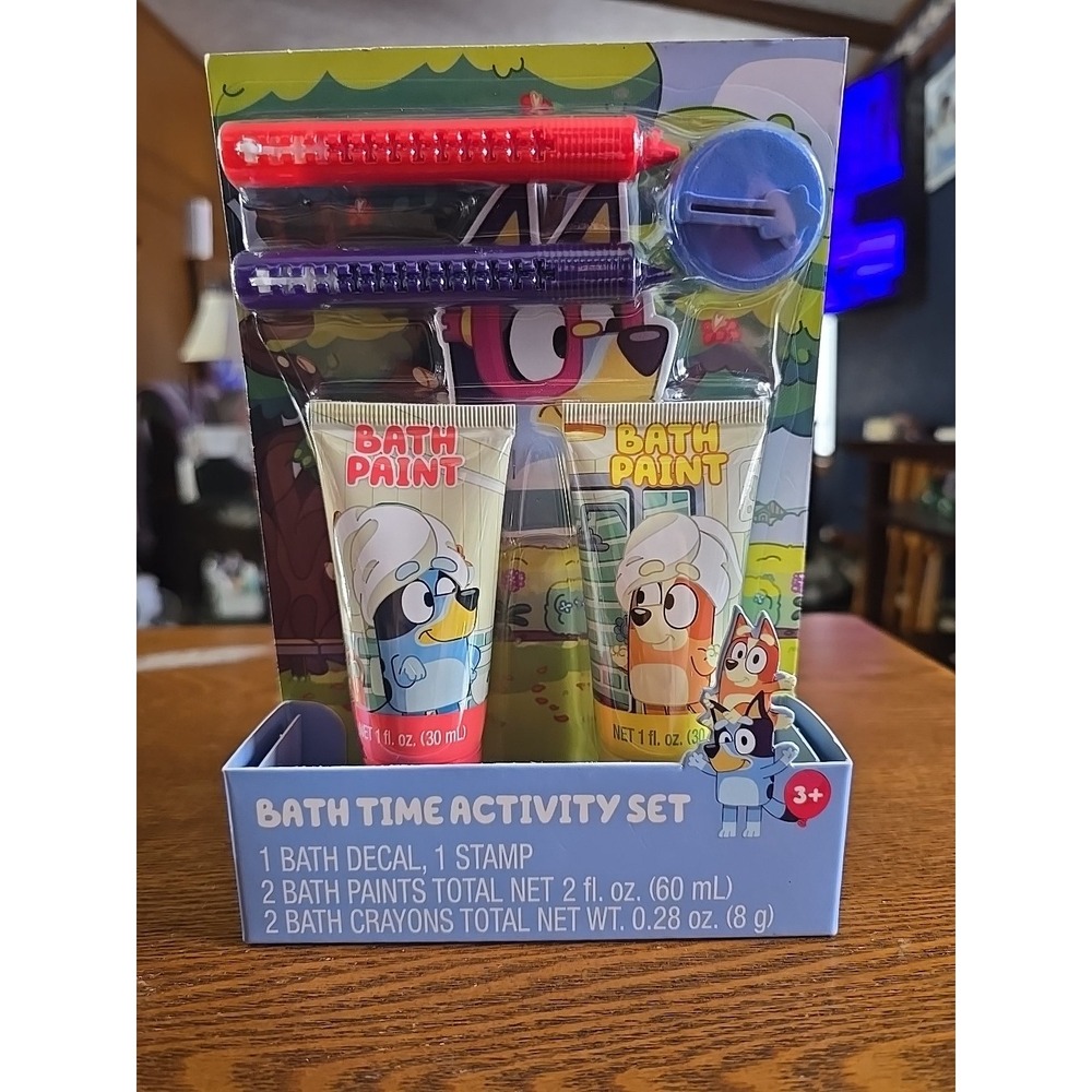 Bluey Bath‎ Time Activity 1 Bath Decal  2 Bath Paints  2 Bath Crayons  NIB